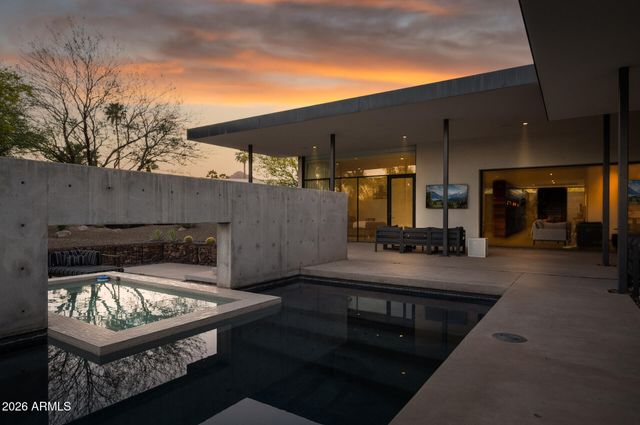 7433 E CHOLLA Lane, Scottsdale, AZ 85250