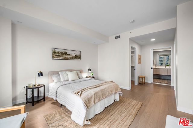 1050 S GRAND Avenue 1303, Los Angeles, CA 90015