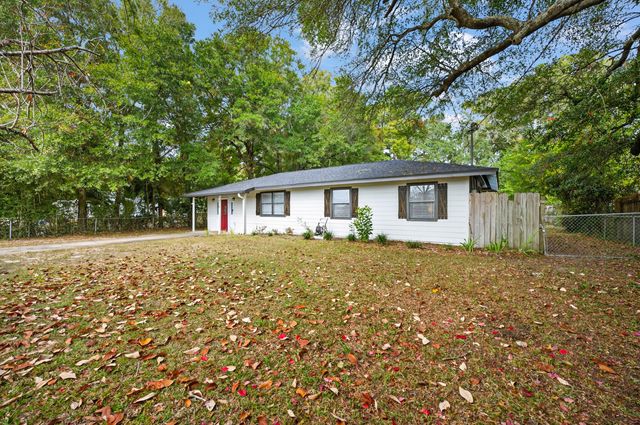 370 Edge Avenue, Valparaiso, FL 32580