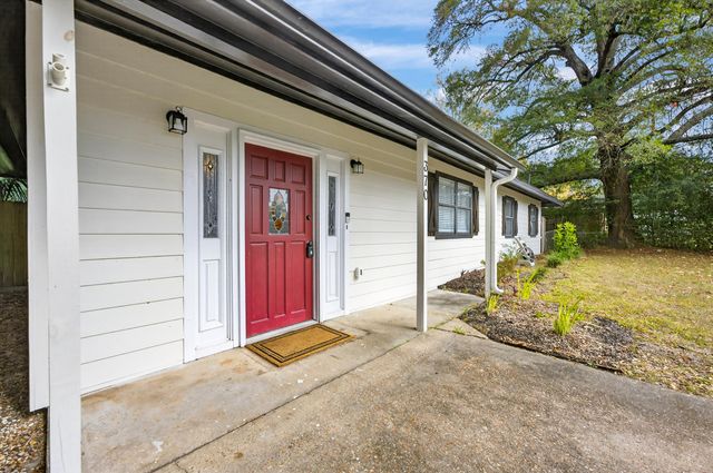 370 Edge Avenue, Valparaiso, FL 32580