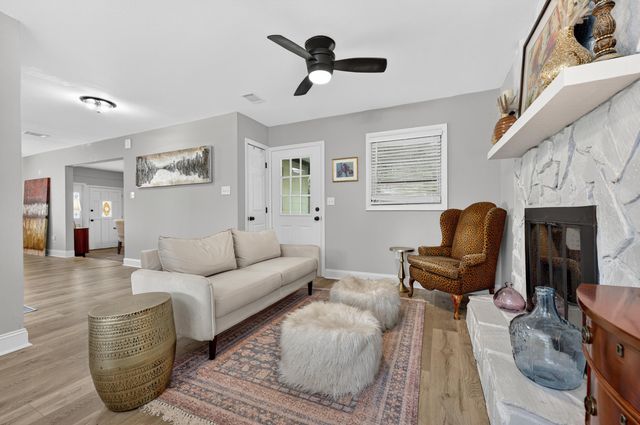 370 Edge Avenue, Valparaiso, FL 32580