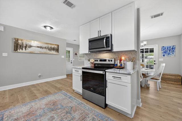 370 Edge Avenue, Valparaiso, FL 32580