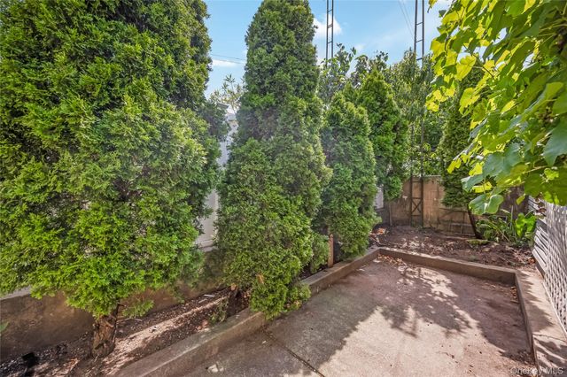 78-12 64th Street, Glendale, NY 11385