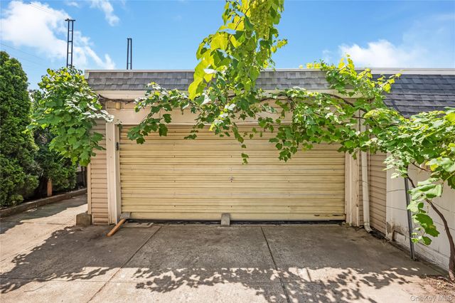 78-12 64th Street, Glendale, NY 11385