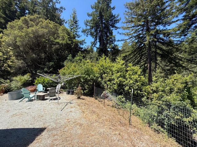 545 Flume Road, Aptos, CA 95003