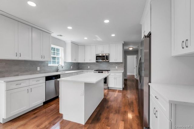 113 CURRANS Road, Middle Island, NY 11953