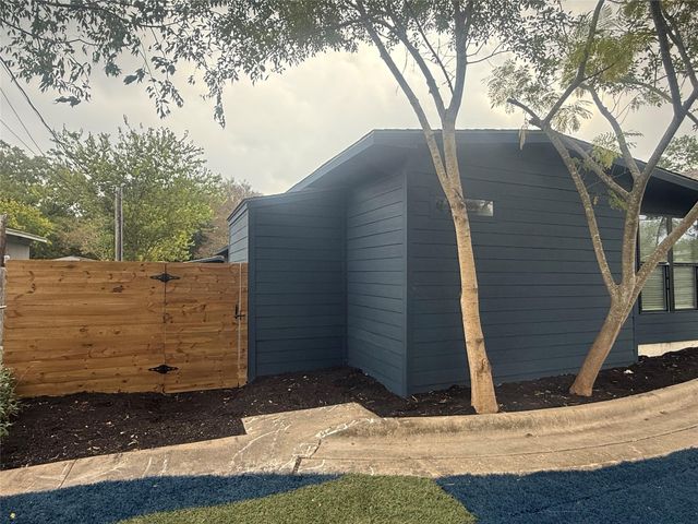 5903 Nancy DR A, Austin, TX 78745