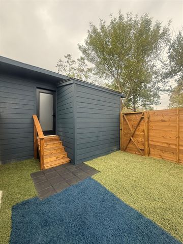 5903 Nancy DR A, Austin, TX 78745