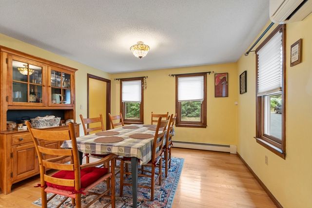 378 Pelham Rd, Dracut, MA 01826
