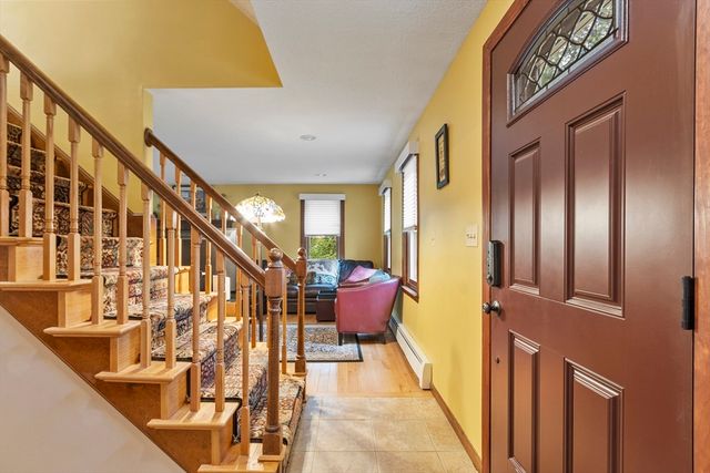 378 Pelham Rd, Dracut, MA 01826
