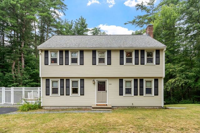 378 Pelham Rd, Dracut, MA 01826