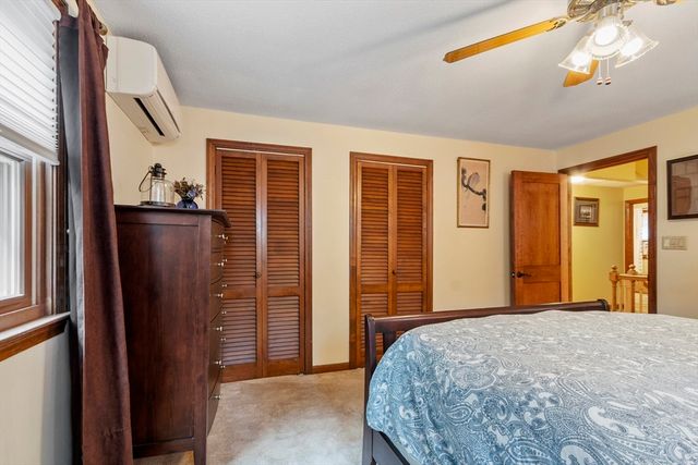 378 Pelham Rd, Dracut, MA 01826