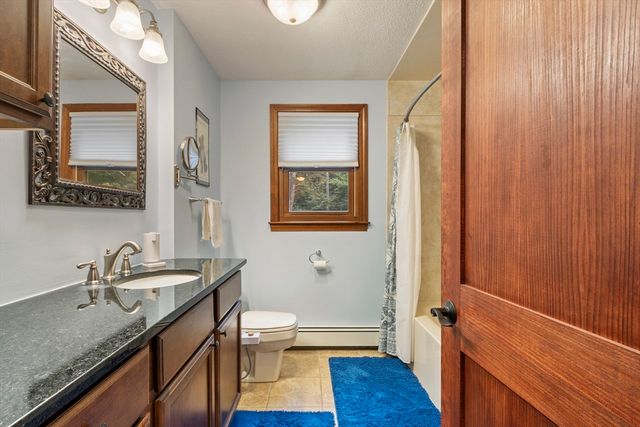 378 Pelham Rd, Dracut, MA 01826