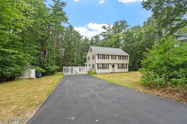 378 Pelham Rd, Dracut, MA 01826