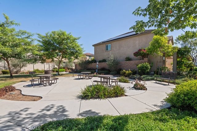 6767 Rowen Way, Riverside, CA 92504