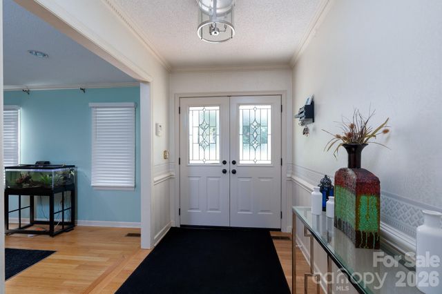 1516 Edinburg Drive, Gastonia, NC 28054