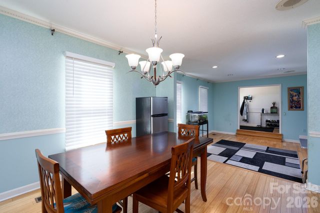 1516 Edinburg Drive, Gastonia, NC 28054