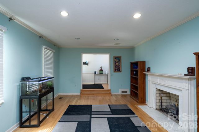 1516 Edinburg Drive, Gastonia, NC 28054