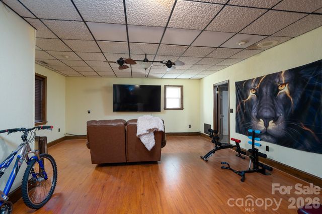 1516 Edinburg Drive, Gastonia, NC 28054