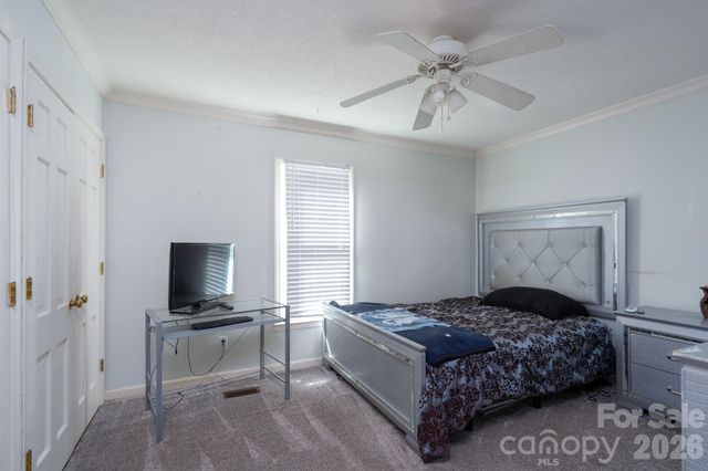 1516 Edinburg Drive, Gastonia, NC 28054