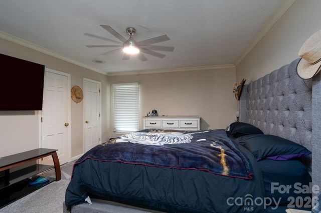 1516 Edinburg Drive, Gastonia, NC 28054