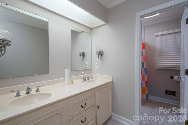 1516 Edinburg Drive, Gastonia, NC 28054