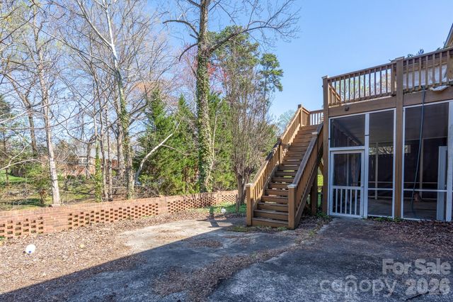 1516 Edinburg Drive, Gastonia, NC 28054