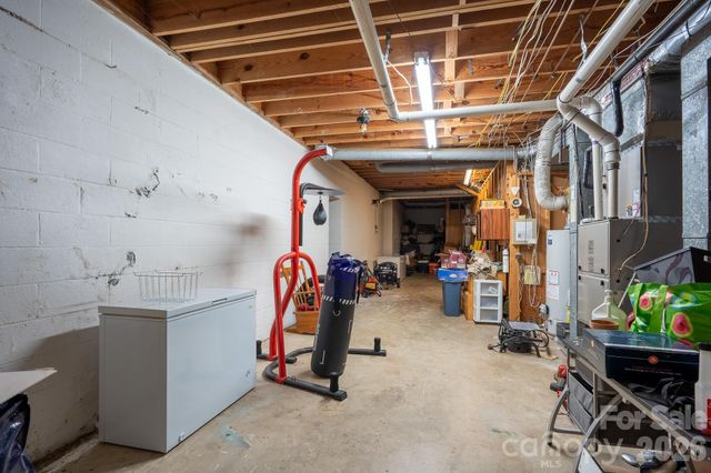 1516 Edinburg Drive, Gastonia, NC 28054