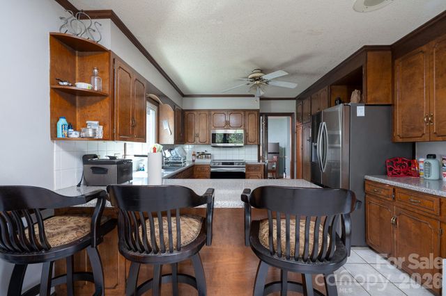 1516 Edinburg Drive, Gastonia, NC 28054