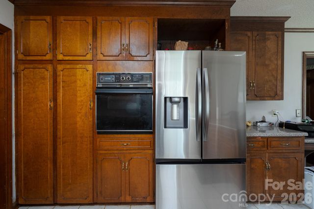 1516 Edinburg Drive, Gastonia, NC 28054