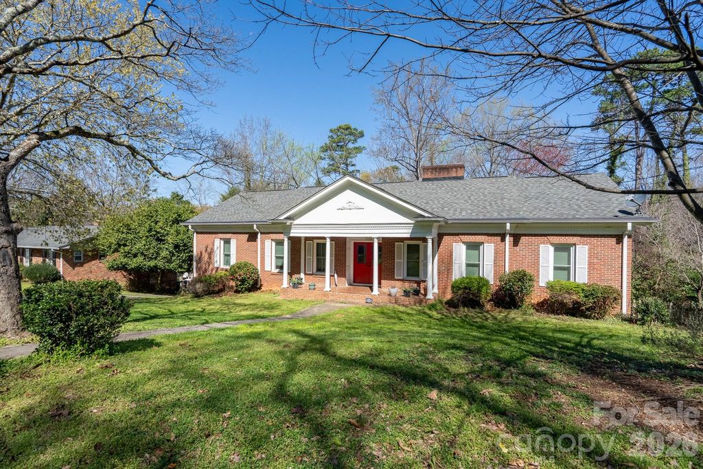 1516 Edinburg Drive, Gastonia, NC 28054