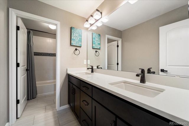 8480 Arapahoe Peak Street, Littleton, CO 80125