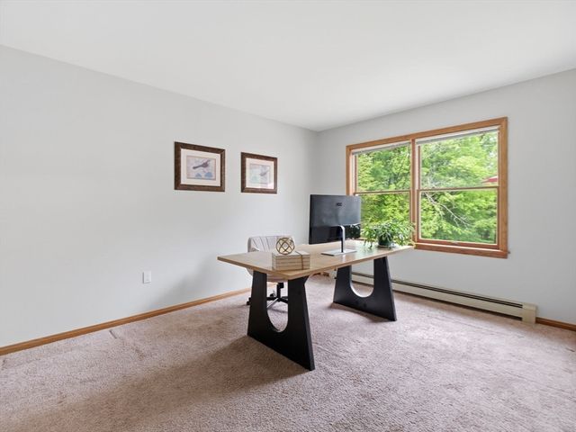 28 Lincoln St, Hopkinton, MA 01748