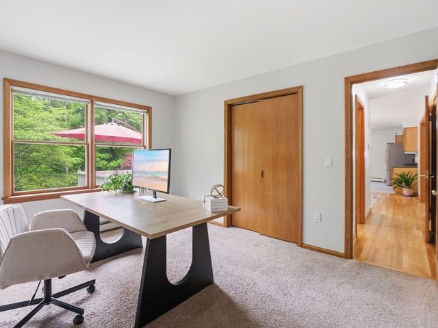 28 Lincoln St, Hopkinton, MA 01748