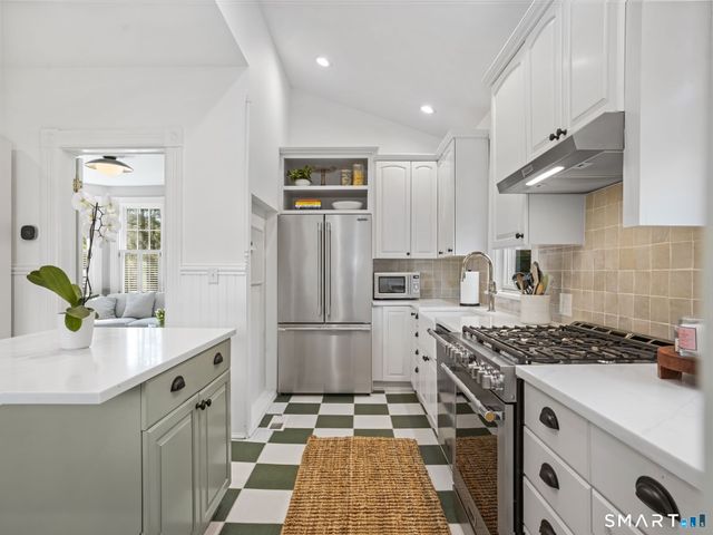 6 Park Lane, Darien, CT 06820