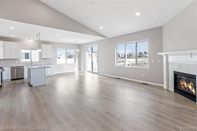 53240 Woodland Meadows, Chesterfield, MI 48047