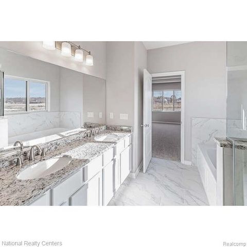 53240 Woodland Meadows, Chesterfield, MI 48047