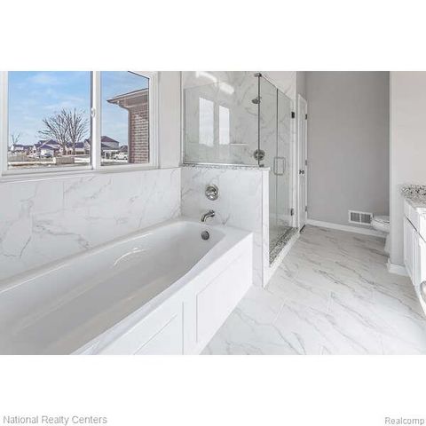 53240 Woodland Meadows, Chesterfield, MI 48047