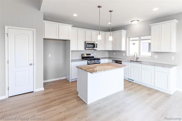 53240 Woodland Meadows, Chesterfield, MI 48047