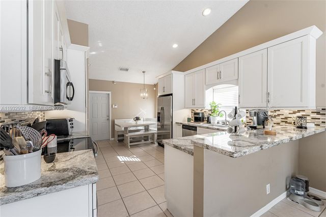 881 SW 126th Way, Davie, FL 33325