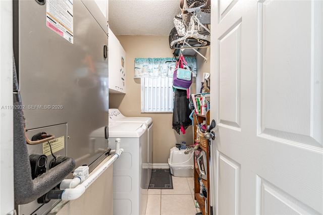 881 SW 126th Way, Davie, FL 33325