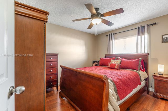 881 SW 126th Way, Davie, FL 33325