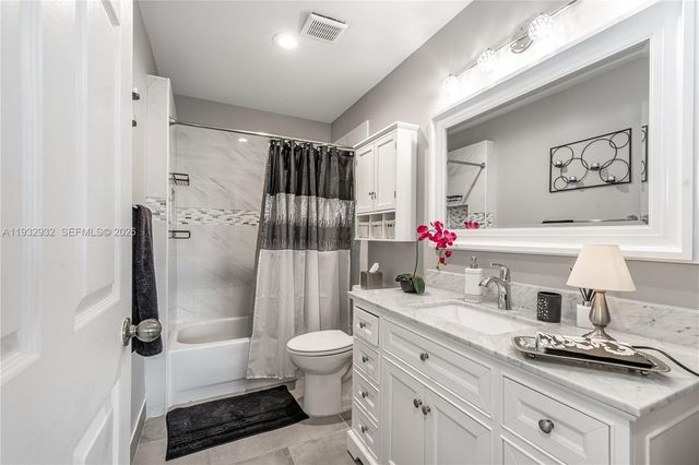 881 SW 126th Way, Davie, FL 33325