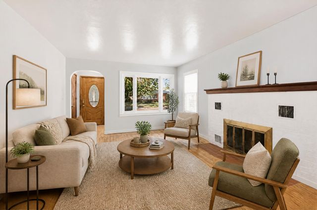 1614 6th Street S, Fargo, ND 58103