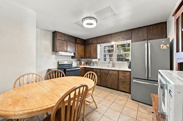 1614 6th Street S, Fargo, ND 58103