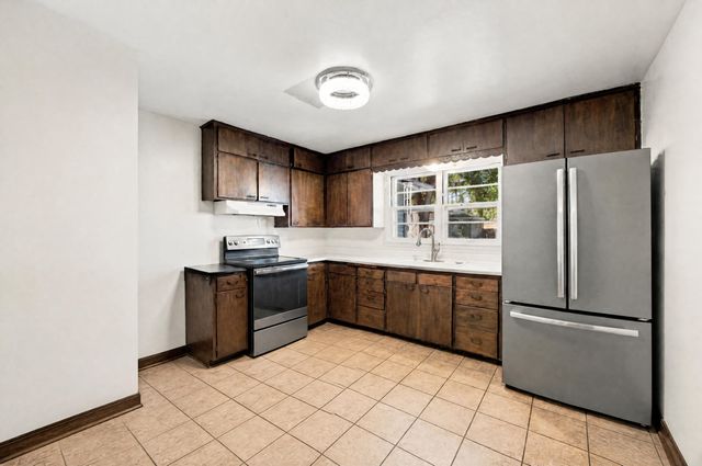 1614 6th Street S, Fargo, ND 58103