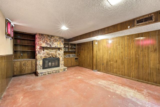 1614 6th Street S, Fargo, ND 58103