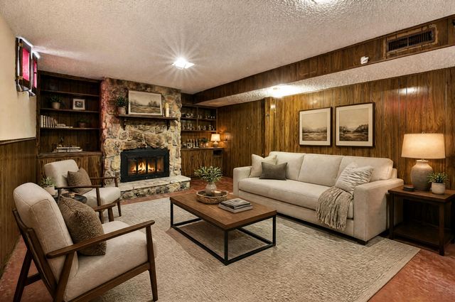 1614 6th Street S, Fargo, ND 58103