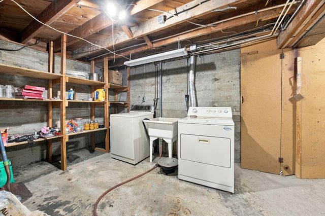 1614 6th Street S, Fargo, ND 58103