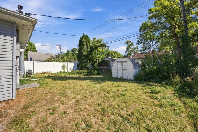 1614 6th Street S, Fargo, ND 58103